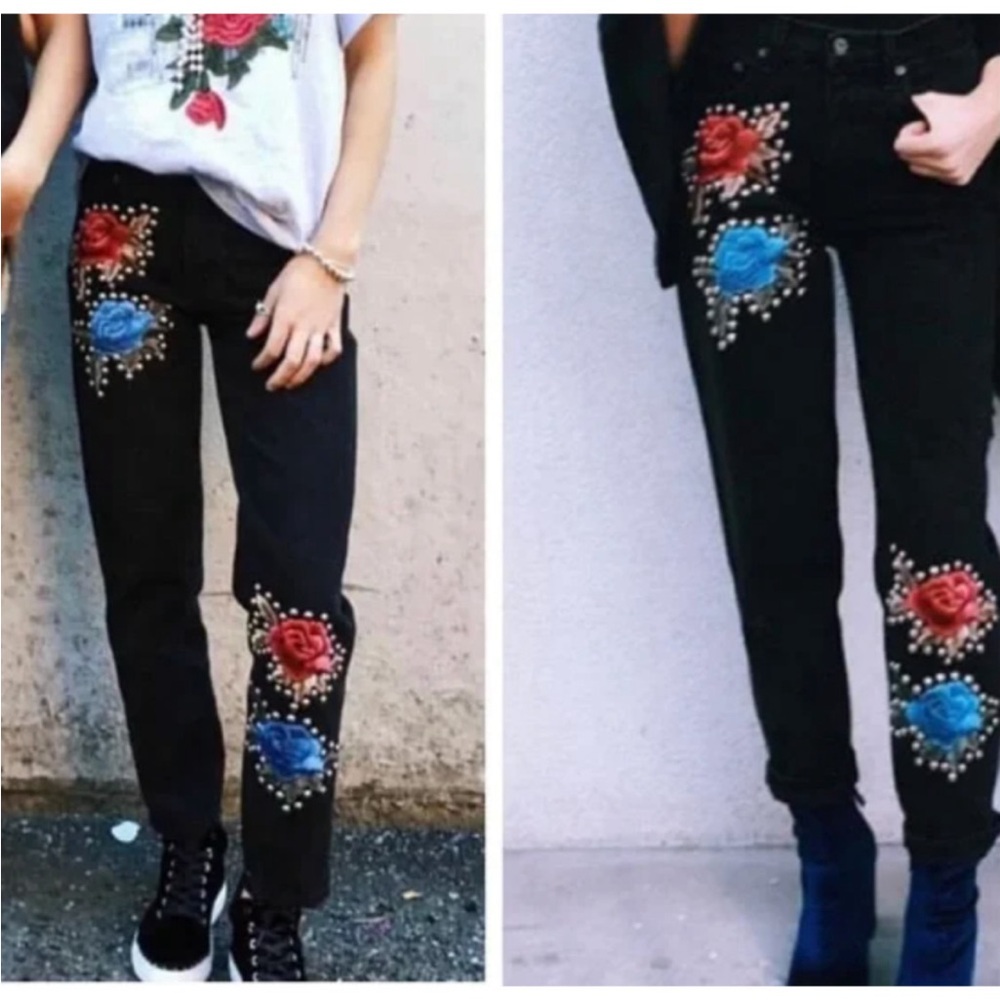🌺 Carmar straight leg Red and blue rose embroidered studded jeans 29 Boho